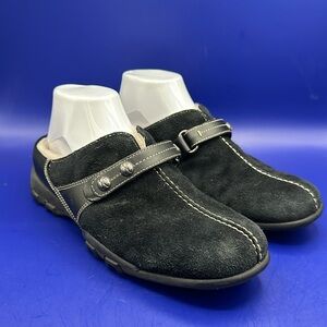 Cole Haan Black Suede Leather Womens 8.5 B Mules Fur Buckle Straps Waterproof